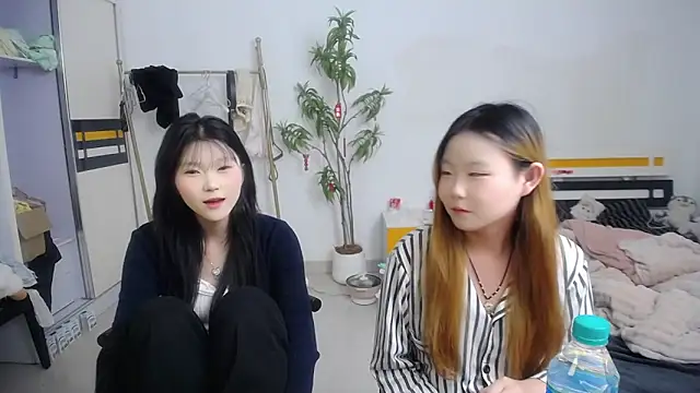 Babygirls523 online show from 17, 10, 2025