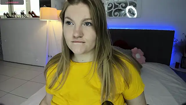 Snapshot of AshleyJoness chatting on 17, 9, 2025 AshleyJoness online show from 17, 9, 2025