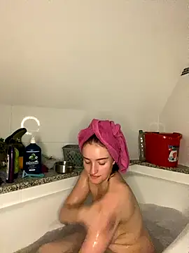 Tijara-im-Pyjama online show from 11, 9, 2025