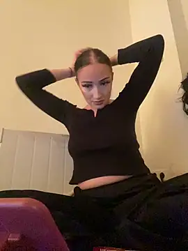 Tijara-im-Pyjama online show from 15, 12, 2025