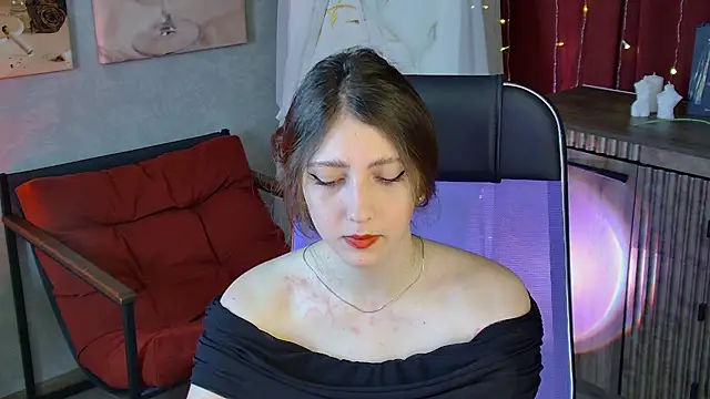 Mary Miiller online show from 21, 5, 2026