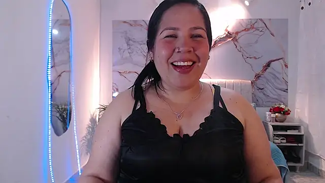 Ashley Grahaam online show from 9, 10, 2025