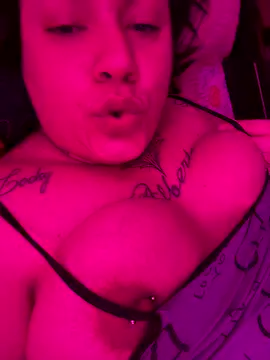 Snapshot of valen1891 chatting on 4, 11, 2025 valen1891 online show from 4, 11, 2025