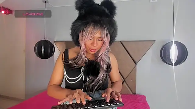 Sol Vanegas online show from 25, 9, 2025