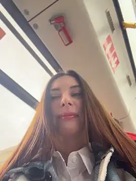 Amelie Crosby online show from 1, 6, 2026