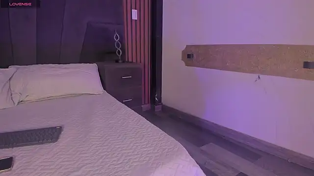 CleoWhite online show from 22, 9, 2025