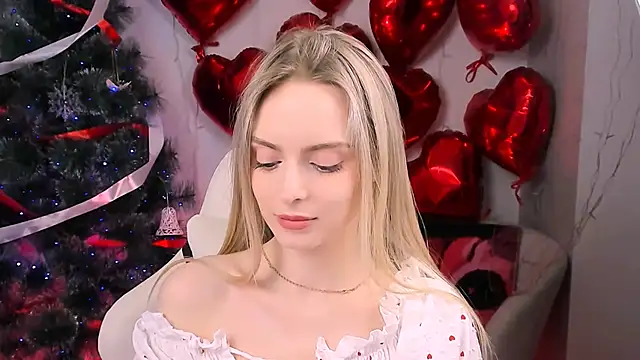 Snapshot of JuliaBrewwer chatting on 13, 2, 2026 JuliaBrewwer online show from 13, 2, 2026