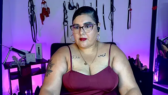 Snapshot of AndreaKinky chatting on 15, 7, 2026 AndreaKinky online show from 15, 7, 2026
