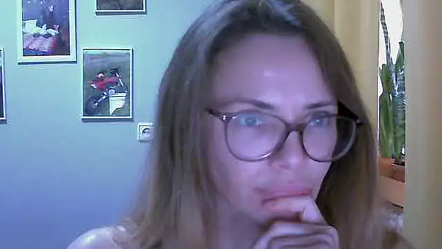 Snapshot of SEA_Dream chatting on 10, 11, 2025 SEA Dream online show from 10, 11, 2025