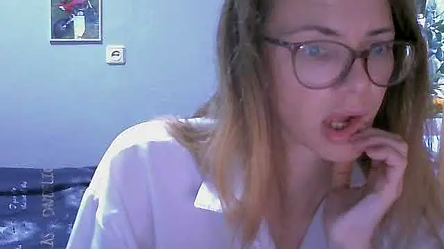 Snapshot of SEA_Dream chatting on 12, 11, 2025 SEA Dream online show from 12, 11, 2025