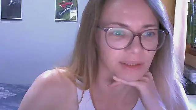 Snapshot of SEA_Dream chatting on 17, 11, 2025 SEA Dream online show from 17, 11, 2025