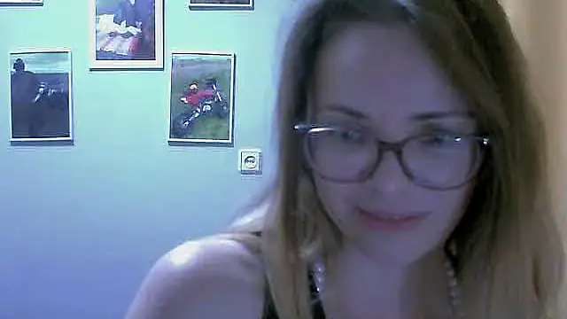 Snapshot of SEA_Dream chatting on 23, 11, 2025 SEA Dream online show from 23, 11, 2025