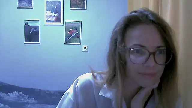 Snapshot of SEA_Dream chatting on 24, 11, 2025 SEA Dream online show from 24, 11, 2025