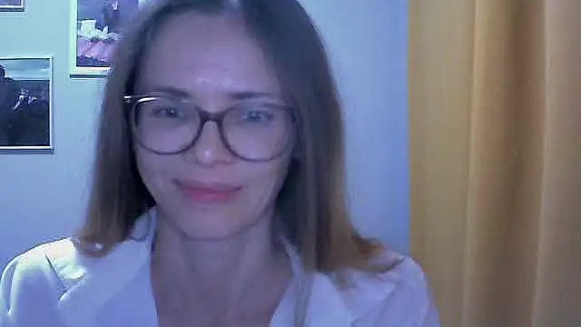 Snapshot of SEA_Dream chatting on 15, 12, 2025 SEA Dream online show from 15, 12, 2025