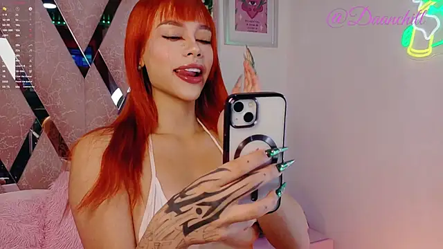 ScarlettRusso1 online show from 28, 9, 2025