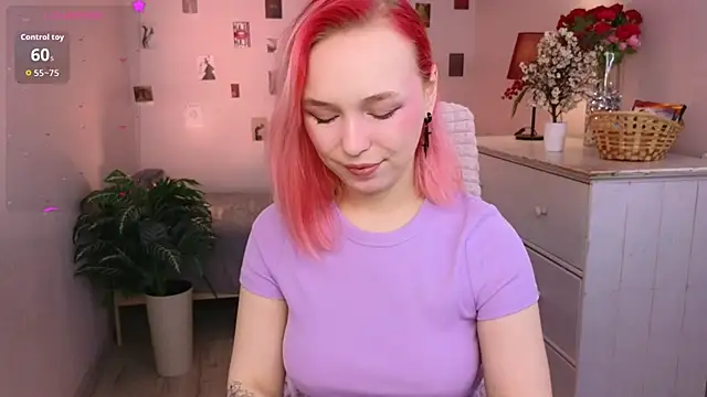 NaomiYoru online show from 26, 4, 2026