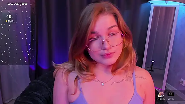 Snapshot of SophieMurrr chatting on 12, 9, 2025 SophieMurrr online show from 12, 9, 2025