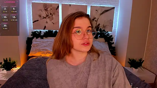 Snapshot of SophieMurrr chatting on 2, 12, 2025 SophieMurrr online show from 2, 12, 2025