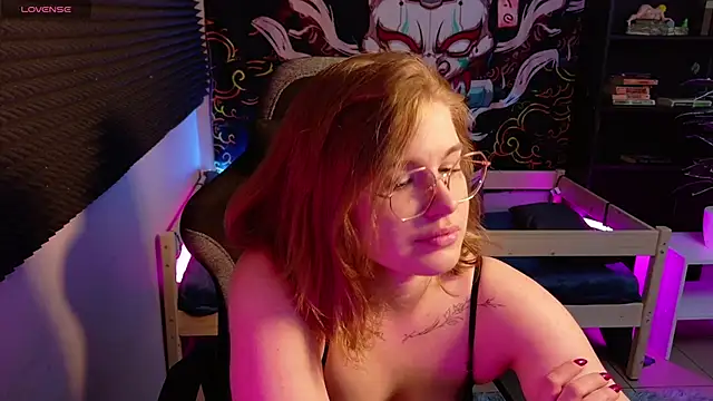 SophieMurrr online show from 8, 5, 2026