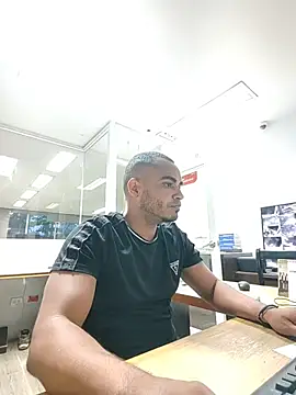 Snapshot of SanChacal5694 chatting on 20, 11, 2025 SanChacal5694 online show from 20, 11, 2025