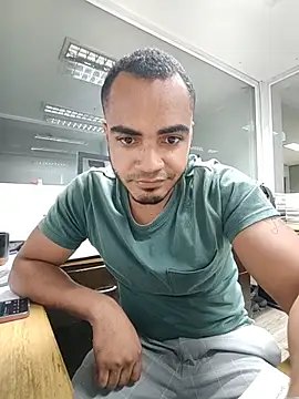 Snapshot of SanChacal5694 chatting on 28, 11, 2025 SanChacal5694 online show from 28, 11, 2025