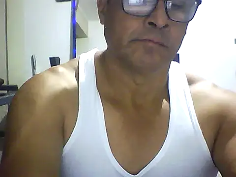 Snapshot of sexigym35 chatting on 30, 9, 2025 sexigym35 online show from 30, 9, 2025