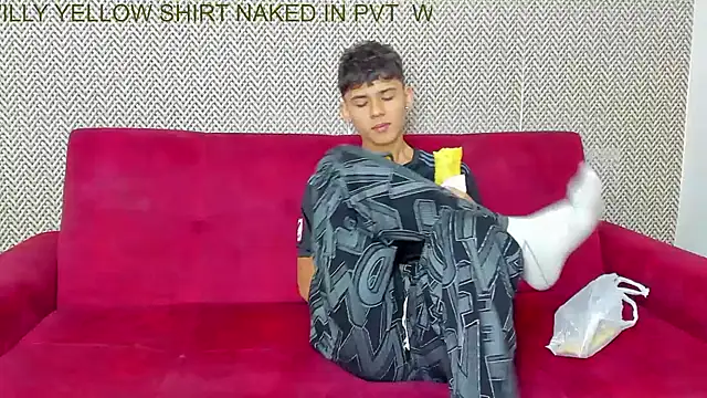 Snapshot of willy_sexxx18 chatting on 30, 11, 2025 willy sexxx18 online show from 30, 11, 2025