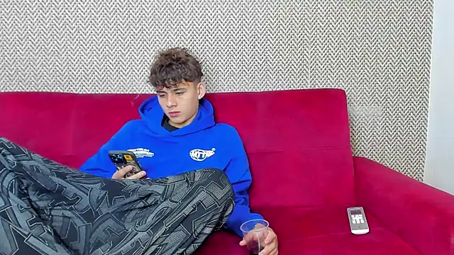 Snapshot of willy_sexxx18 chatting on 4, 2, 2026 willy sexxx18 online show from 4, 2, 2026