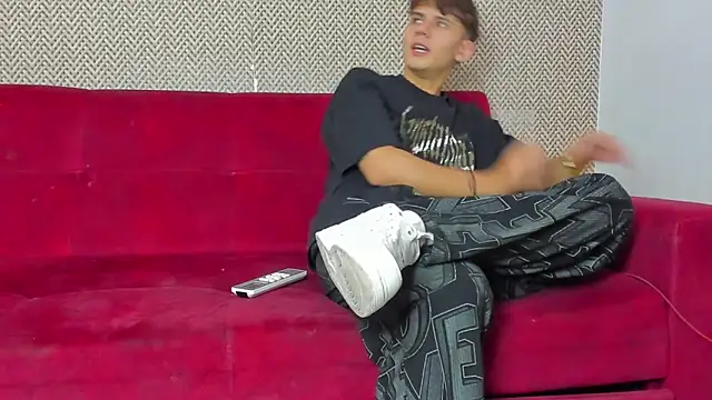 Snapshot of willy_sexxx18 chatting on 18, 2, 2026 willy sexxx18 online show from 18, 2, 2026