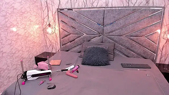 SASHA BROWNIE   online show from 29, 11, 2025