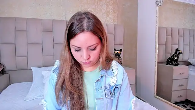 cloesummerr  online show from 11, 10, 2025