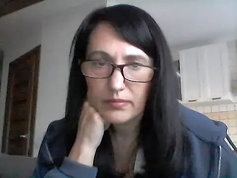 Elena48324 online show from 12, 3, 2026