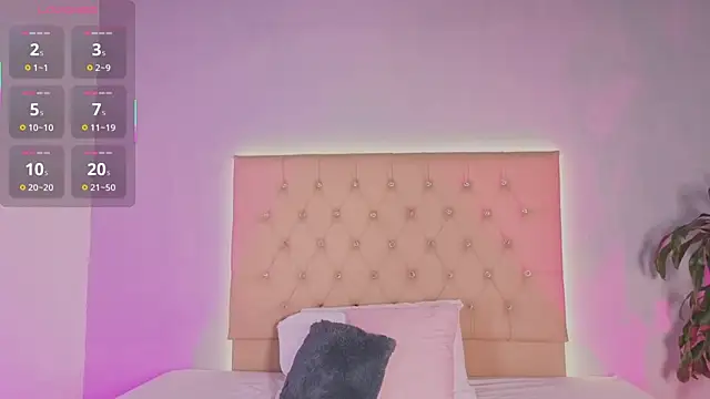 Snapshot of Zafiro__Brown chatting on 25, 11, 2025 Zafiro Brown online show from 25, 11, 2025