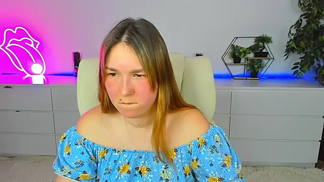 Snapshot of Sofii_darling chatting on 1, 2, 2026 Sofii darling online show from 1, 2, 2026