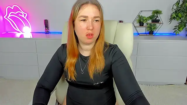 Snapshot of Sofii_darling chatting on 13, 2, 2026 Sofii darling online show from 13, 2, 2026