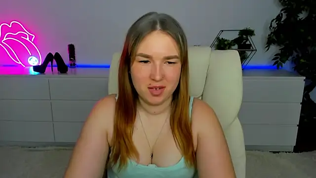 Snapshot of Sofii_darling chatting on 2, 3, 2026 Sofii darling online show from 2, 3, 2026