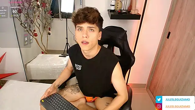 Snapshot of stev_austin_ chatting on 9, 11, 2025 stev austin online show from 9, 11, 2025