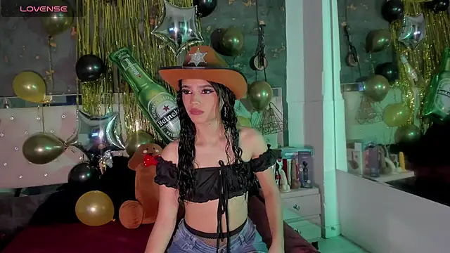 Viiolettlopez online show from 2, 10, 2025