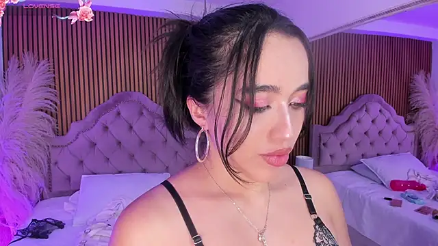 Starbutterflyy  online show from 31, 3, 2026