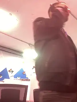 Snapshot of malek_xarx_ chatting on 1, 12, 2025 malek xarx online show from 1, 12, 2025