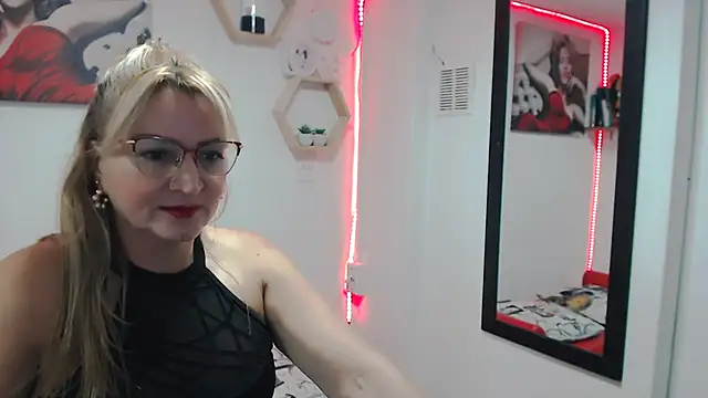 DIVAX MONSERRAT online show from 15, 11, 2025