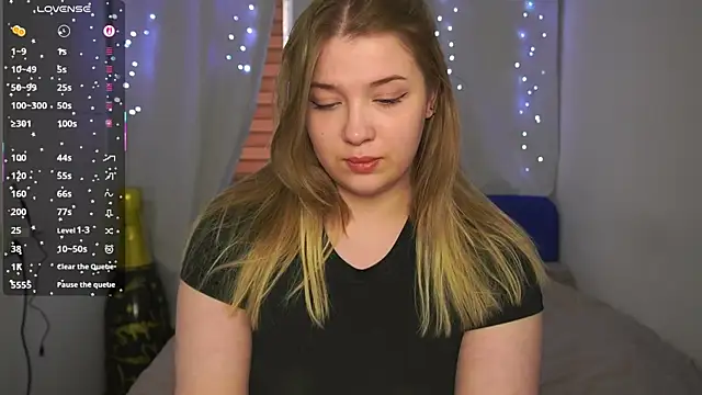 CuteSharloti online show from 12, 4, 2026