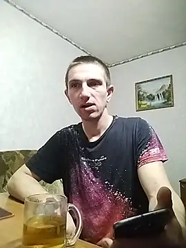 Snapshot of Alexilon chatting on 5, 12, 2025 Alexilon online show from 5, 12, 2025