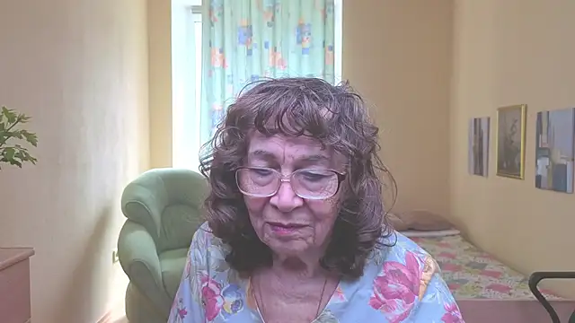 Betty Brick online show from 26, 4, 2026