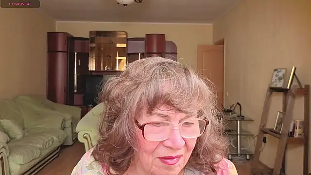 Betty Brick online show from 28, 4, 2026