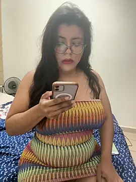 Snapshot of karysweetbeaury chatting on 27, 9, 2025 karysweetbeaury online show from 27, 9, 2025