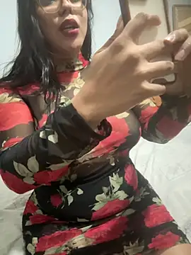 Snapshot of karysweetbeaury chatting on 4, 11, 2025 karysweetbeaury online show from 4, 11, 2025