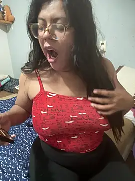 Snapshot of karysweetbeaury chatting on 15, 2, 2026 karysweetbeaury online show from 15, 2, 2026