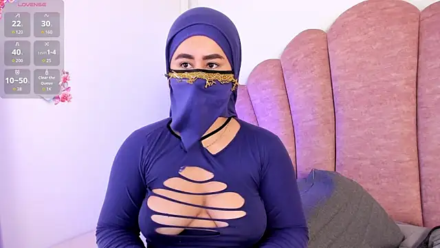 Snapshot of halabi_saha chatting on 28, 11, 2025 halabi saha online show from 28, 11, 2025