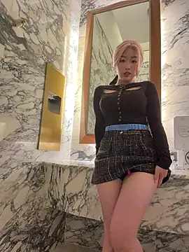 winter11 online show from 4, 10, 2025